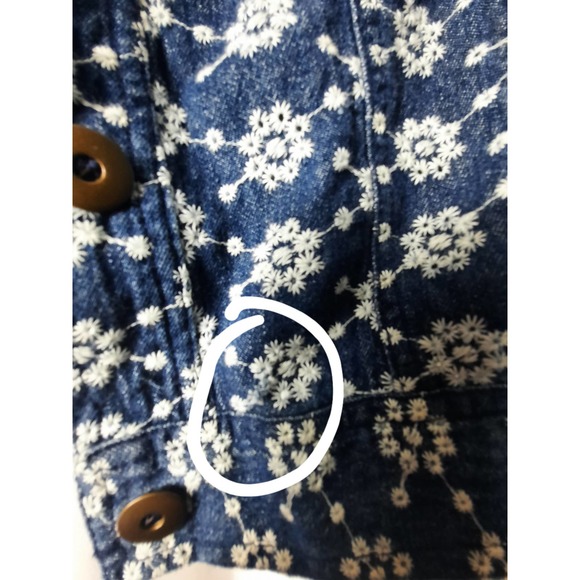 Bamboo Traders Embroidered white flowers on a denim jacket - Picture 12 of 12